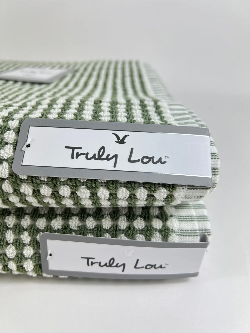 Truly Lou Bath Towels Sage Green and White Dotted Stripes Soft Cotton 2 Pc NEW